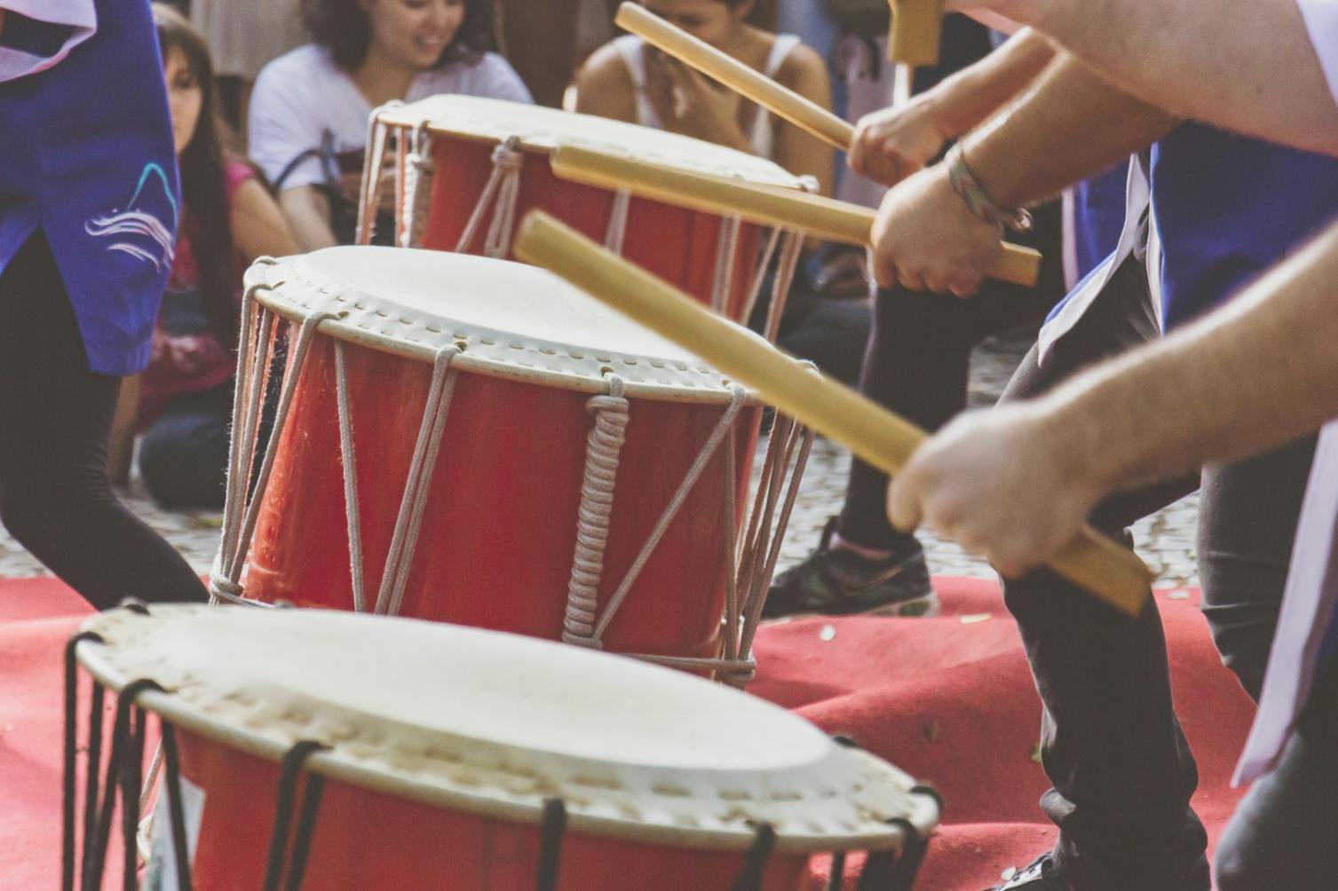 Kreativer Musikkomponist bei der Arbeit